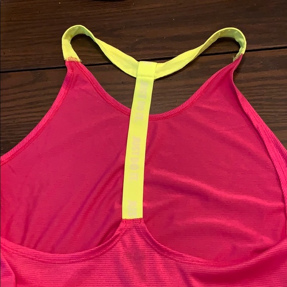 Nike workout tank - Picture 4 of 4